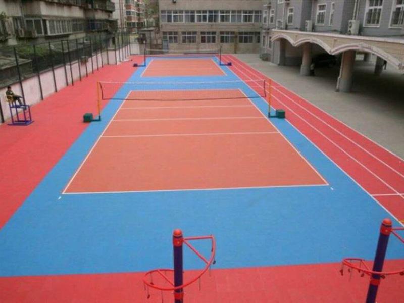 室外排球場(chǎng)都在用懸浮式拼裝運(yùn)動(dòng)地板 室外排球場(chǎng)都在用懸浮式拼裝運(yùn)動(dòng)地板